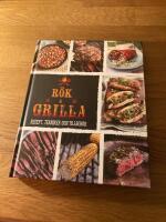R&ouml;k & grilla : recept, tekniker och tillbeh&ouml;r