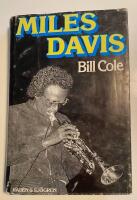 Miles Davis : en ber&auml;ttelse om hans musik