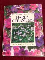 The Gardener&rsquo;s Guide to Growing Hardy Geraniums