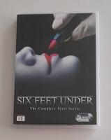 Six feet under - hela år 1