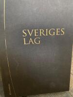 Sveriges Lag 2013 : Inneh&aring;ller f&ouml;rfattningar som tr&auml;tt i kraft per den 1 januari 2013.