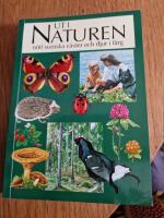 Ut i naturen : 600 svenska v&auml;xter och djur i f&auml;rg