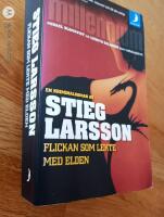Flickan som lekte med elden