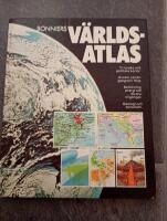 Bonniers v&auml;rldsatlas : med v&auml;rldsgeografi i f&auml;rg
