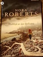 F&ouml;rf&ouml;ljd av det f&ouml;rflutna - sp&auml;nningsroman
