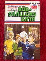 Alfred Hitchcock och Tre deckare l&ouml;ser D&ouml;dskallens g&aring;ta