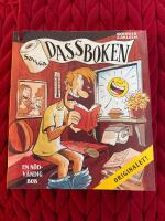Soliga dassboken : en n&ouml;dv&auml;ndig bok