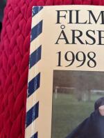 Film&aring;rsboken : samtliga filmer som premi&auml;rvisades p&aring; biograf och tv