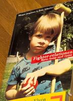 Fighter-relationen : barns kamp med vuxna