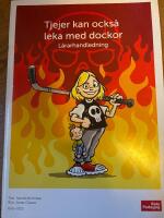 Tjejer kan ocks&aring; leka med dockor