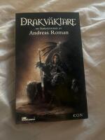 Drakv&auml;ktare : en fantasyroman
