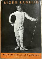 Min son f&auml;ktas mot v&auml;rlden