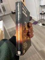 Att leva utomlands : en studie av utlandssvenskars anpassning, trivsel och levnadsvanor = [Living abroad] : [a study of adjustment, life orientation and satisfaction among Swedish expatriates]