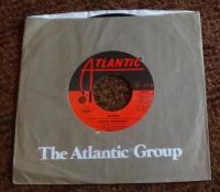 Gloria, Living a lie