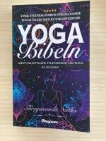 Yoga bibeln : unik studiehandbok f&ouml;r blivande yogal&auml;rare!