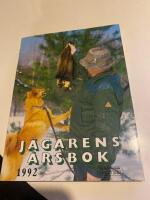 J&auml;garens &aring;rsbok : en &aring;rsbok fr&aring;n Natur och kultur/LT:s f&ouml;rlag