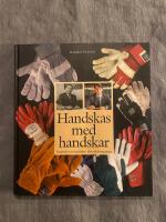Handskas med handskar : ber&auml;ttelser om handskar, skor och framg&aring;ngar