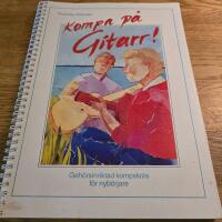 Kompa p&aring; gitarr - geh&ouml;rsinriktad kompskola