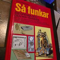 S&aring; funkar datorerna och den nya tekniken : [om den nya elektrotekniken i v&aring;rt dagliga liv - solceller, brandvarnare, minir&auml;knare, PC, robotar och mer &auml;n 50 andra moderna uppfinningar]