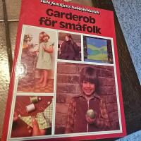 Garderob f&ouml;r sm&aring;folk