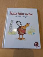 Nasse hittar en stol