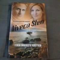 I den innersta kretsen : [en kriminalroman fr&aring;n Sandhamn]
