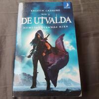 De Utvalda - Hemligheternas Rike Bok 3