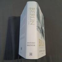 Berlin : slutstriden 1945