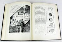 Mr Tompkins utforskar atomen