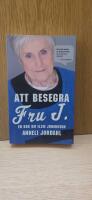 Att besegra fru J. : en bok om Elsie Johansson