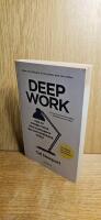 Deep Work : hur du finner fokus och djupjobbar i en distraherande v&auml;rld - strategier f&ouml;r kontroll, mindre stress och digital minimalism