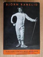 Min son f&auml;ktas mot v&auml;rlden