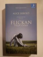 Flickan fr&aring;n ovan