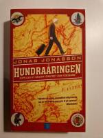 Hundra&aring;ringen som klev ut genom f&ouml;nstret och f&ouml;rsvann