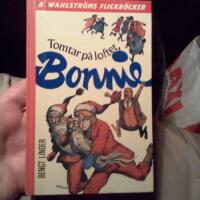 Tomtar p&aring; loftet, Bonnie