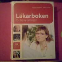 L&auml;karboken f&ouml;r hela familjen : 700 symptom och sjukdomar