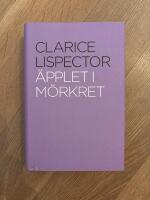 &Auml;pplet i m&ouml;rkret