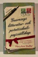 Guernseys litteratur- och potatisskalspajss&auml;llskap