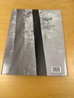 Liv och d&ouml;d p&aring; Skogskyrkog&aring;rden = Life and death at Skogskyrkog&aring;rden