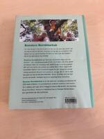 Bonniers barnl&auml;karbok : ditt barn h&auml;lsa, utveckling, sjukdomar, olycksfall