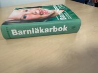 Bonniers barnl&auml;karbok : ditt barn h&auml;lsa, utveckling, sjukdomar, olycksfall