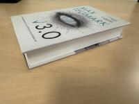 Liv 3.0 : att vara m&auml;nniska i den artificiella intelligensens tid