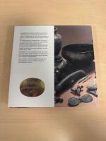 Tusentals fynd fr&aring;n hundratusentals &aring;r : en resa i tid och rum genom Stadsmuseets arkeologiska samlingar