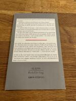 Ber&auml;ttelser i svart : klassiska och nya skr&auml;ckhistorier