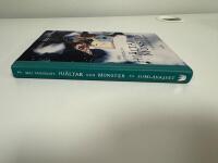 Hj&auml;ltar och monster p&aring; himlavalvet : andra boken