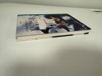 Hj&auml;ltar och monster p&aring; himlavalvet : andra boken