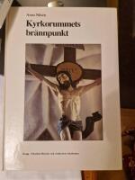 Kyrkorummets br&auml;nnpunkt : Gr&auml;nsen mellan kor och l&aring;nghus i den svenska landskyrkan. Fr&aring;n romantik till nygotik