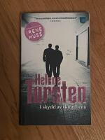 I skydd av skuggorna