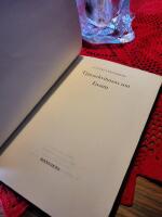 Tj&auml;nstekvinnans son ; Ensam