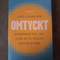 Omtyckt : superkraften i att vara &auml;kta, positiv och relevant